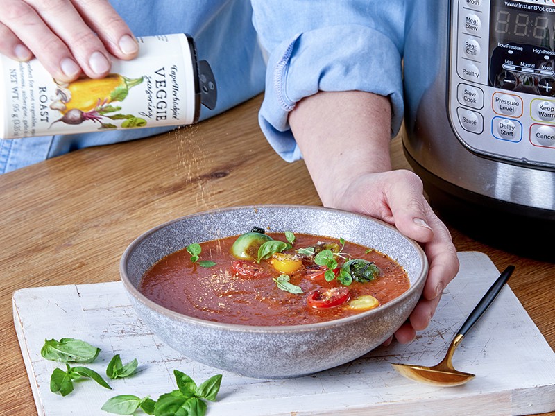 CAPE HERB & INSTANT POT COLLAB WITH SARAH GRAHAM TO BRING YOU THIS DELIGHTFUL ROASTED TOMATO AND RED ONION SOUP